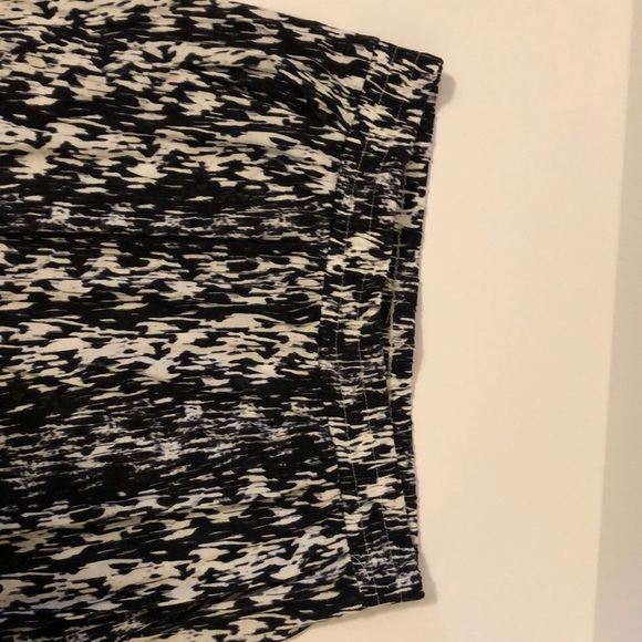 H&M Pants - Picture 2 of 3